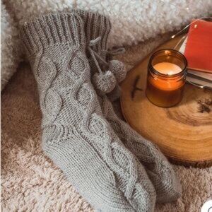 MUK LUKS Women's Pom Cabin Knit Socks